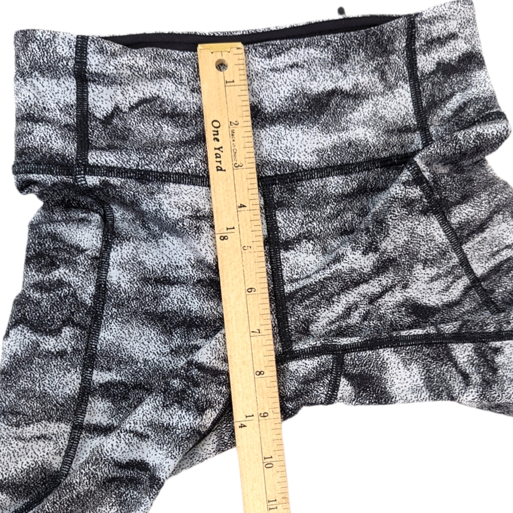 Lululemon Leggings Speed Tight Power Luxtreme Womens 2 Black White Full Length - Picture 13 of 14